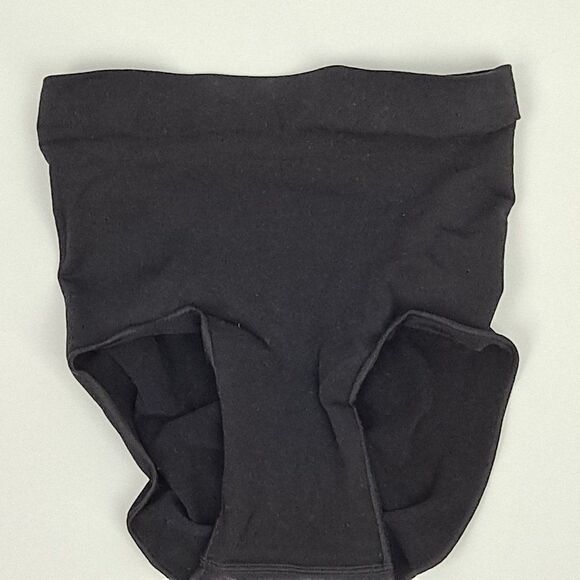 SKIMS Other - Skims shapewear NWOT 